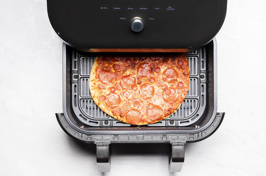 pizza v horkovzdušné fritéze Vortex Versa